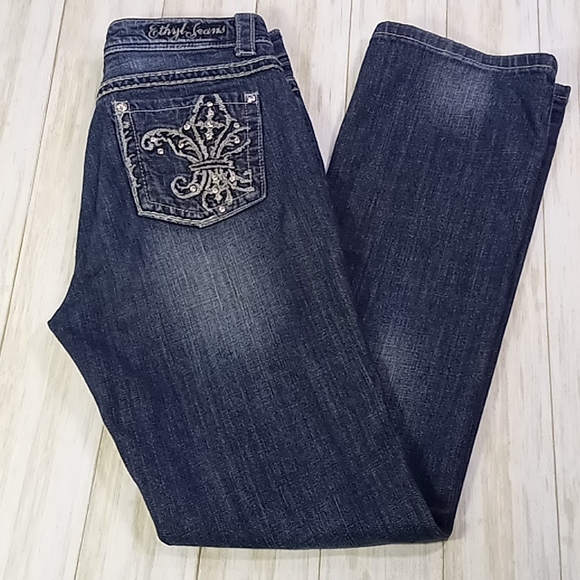 Ethyl Jean Denim - Ethyl Classic Rhinestone Back Pocket Straight Blue Jeans Size 6